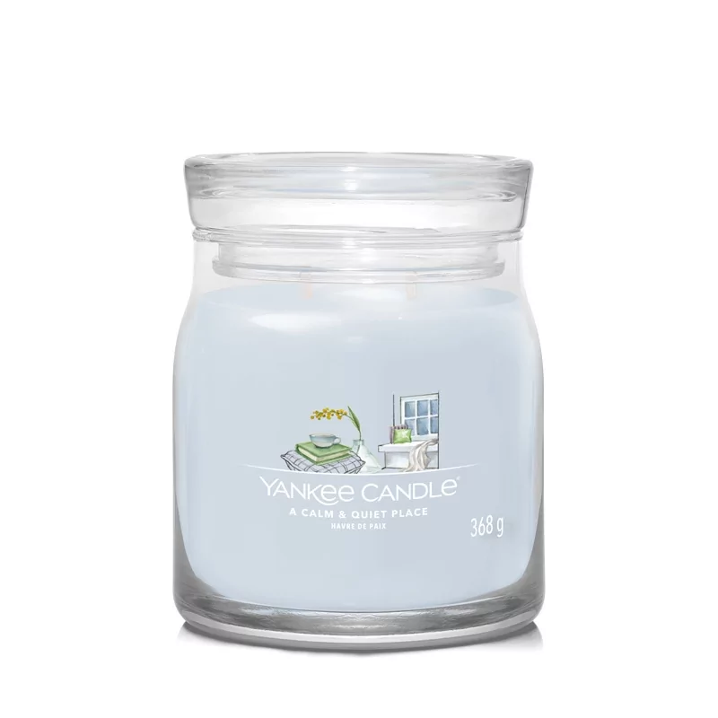 Aromatická svíčka Signature sklo střední A Calm & Quiet Place Yankee Candle - 368 g